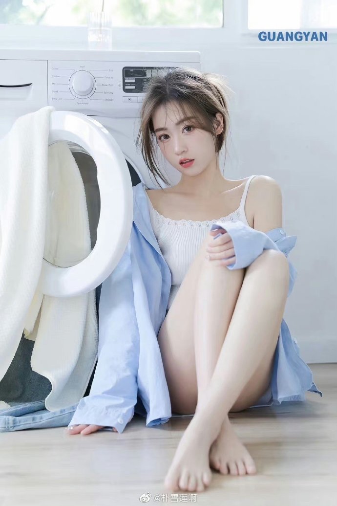 灰质 海报